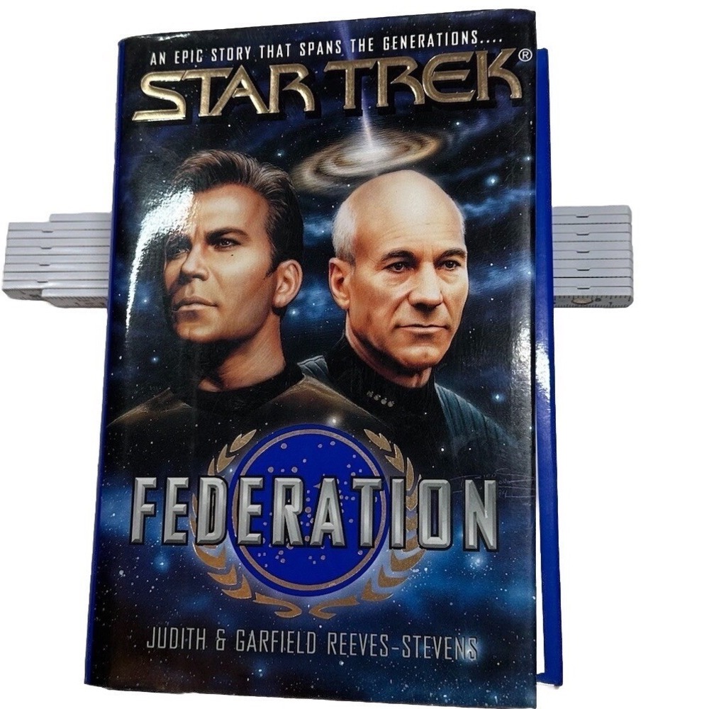 Star Trek: The Original Series‎ Federation by Judith Reeves-Stevens Hard Back